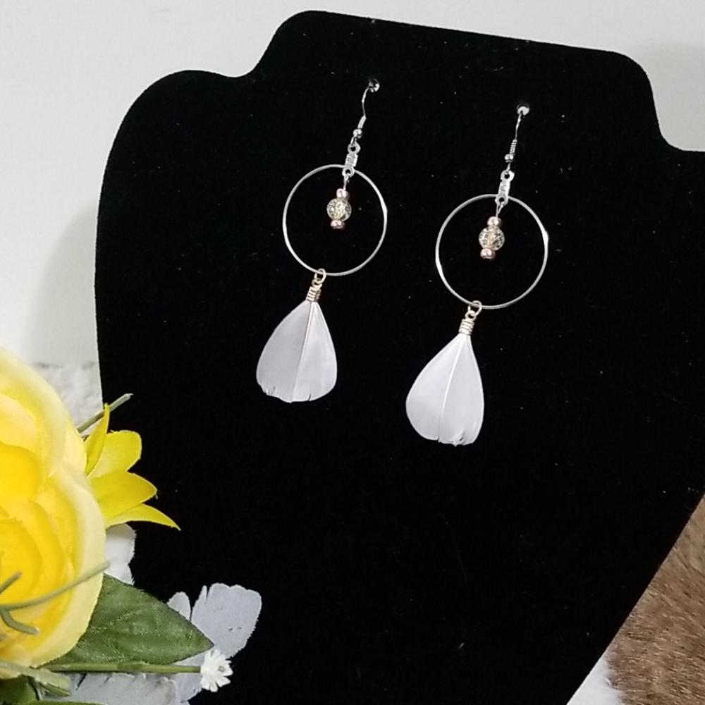 🔴5/$15! NWOT feather boho dangle earrings